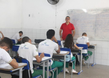 Governo do Piauí convoca 300 professores para atuar em 90 municípios; veja lista
